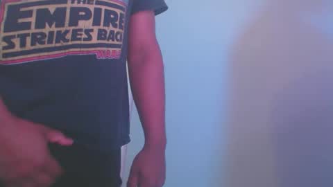 justhanginblk online show from November 6, 2025, 2:51 pm