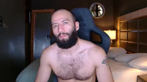 Snapshot of justin_hton chatting on October 26, 2025, 12:33 pm Justin online show from October 26, 2025, 12:33 pm