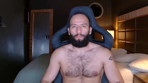 Snapshot of justin_hton chatting on October 27, 2025, 10:52 am Justin online show from October 27, 2025, 10:52 am