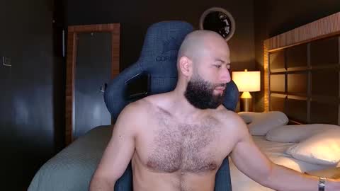 Snapshot of justin_hton chatting on October 29, 2025, 11:01 am Justin online show from October 29, 2025, 11:01 am