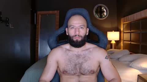 Snapshot of justin_hton chatting on November 2, 2025, 11:12 am Justin online show from November 2, 2025, 11:12 am