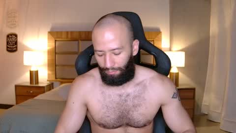 Snapshot of justin_hton chatting on November 29, 2025, 12:35 am Justin online show from November 29, 2025, 12:35 am