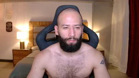 Snapshot of justin_hton chatting on November 30, 2025, 2:37 am Justin online show from November 30, 2025, 2:37 am