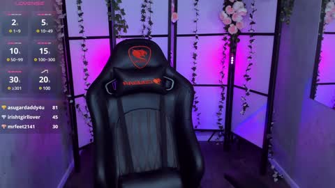 Snapshot of justin_twinkboy chatting on December 13, 2024, 6:38 pm JUSTIN online show from December 13, 2024, 6:38 pm
