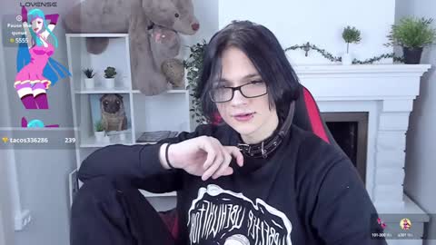 Snapshot of justin_twinkboy chatting on January 11, 2025, 11:02 pm JUSTIN online show from January 11, 2025, 11:02 pm