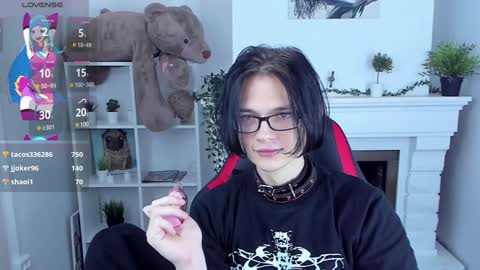 Snapshot of justin_twinkboy chatting on January 13, 2025, 1:56 am JUSTIN online show from January 13, 2025, 1:56 am