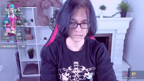Snapshot of justin_twinkboy chatting on February 8, 2025, 8:32 pm JUSTIN online show from February 8, 2025, 8:32 pm