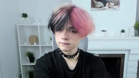 Snapshot of justin_twinkboy chatting on September 28, 2025, 8:36 pm JUSTIN online show from September 28, 2025, 8:36 pm
