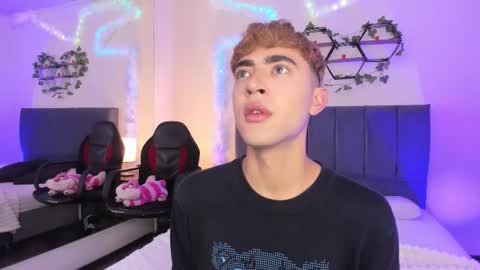 Justin online show from November 19, 2025, 11:21 am