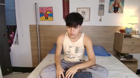 Justin online show from October 1, 2025, 2:01 pm