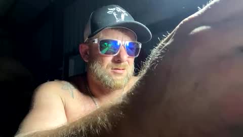 justincase8669 online show from October 14, 2025, 3:40 am