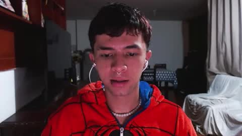 Justine online show from September 28, 2025, 4:40 am