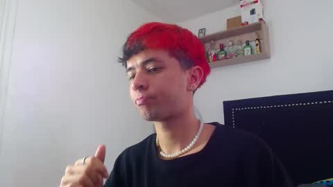 Justine online show from December 1, 2025, 1:05 pm