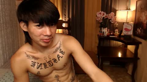 justine_hunk online show from December 24, 2024, 2:54 am