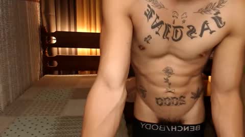 justine_hunk online show from January 10, 2025, 2:23 pm