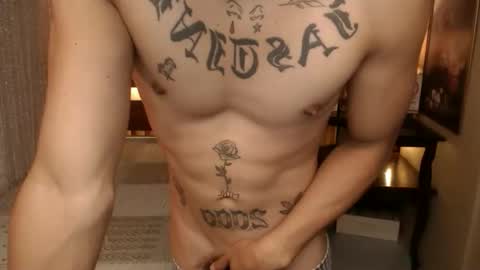 justine_hunk online show from October 16, 2025, 4:57 am