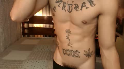 justine_hunk online show from January 10, 2026, 6:42 pm