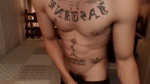 justine_hunk online show from April 20, 2026, 12:41 pm