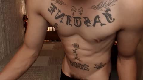 justine_hunk online show from May 23, 2026, 5:56 am