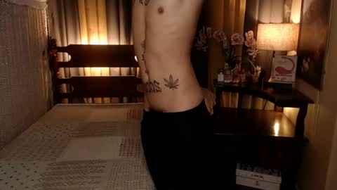 Snapshot of justine_hunk chatting on August 5, 2026, 5:10 am justine_hunk online show from August 5, 2026, 5:10 am