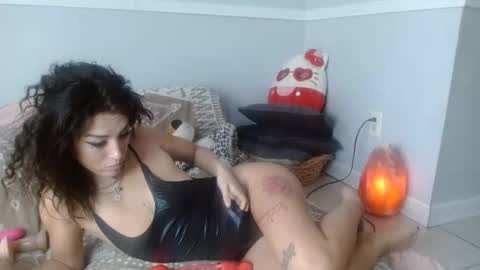 Snapshot of justjezzebel chatting on October 1, 2025, 6:36 pm JustJezzebel online show from October 1, 2025, 6:36 pm