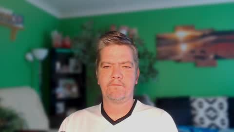 Snapshot of justme_19830331 chatting on June 6, 2026, 9:03 am Justme online show from June 6, 2026, 9:03 am