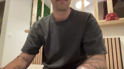 Snapshot of justmeandyou00 chatting on February 27, 2025, 5:47 pm justmeandyou00 online show from February 27, 2025, 5:47 pm