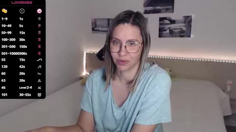 Julie online show from October 10, 2025, 4:06 pm