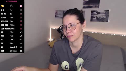 Julie online show from November 23, 2025, 5:18 am