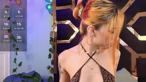 Snapshot of justmia_ chatting on May 20, 2026, 3:02 am Mia online show from May 20, 2026, 3:02 am