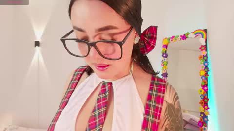 Emy online show from September 30, 2025, 12:26 am