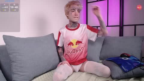 Snapshot of juuzou_kit chatting on January 16, 2025, 3:46 pm Juuzou hehim u can call me Juz online show from January 16, 2025, 3:46 pm