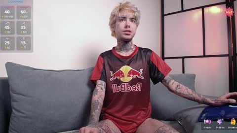 Snapshot of juuzou_kit chatting on January 28, 2025, 3:35 pm Juuzou hehim u can call me Juz online show from January 28, 2025, 3:35 pm