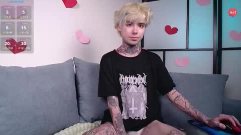 Snapshot of juuzou_kit chatting on February 18, 2025, 3:21 pm Juuzou hehim u can call me Juz online show from February 18, 2025, 3:21 pm