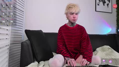 Snapshot of juuzou_kit chatting on February 22, 2025, 3:58 pm Juuzou hehim u can call me Juz online show from February 22, 2025, 3:58 pm