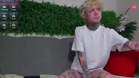 Snapshot of juuzou_kit chatting on March 9, 2025, 3:16 pm Juuzou hehim u can call me Juz online show from March 9, 2025, 3:16 pm