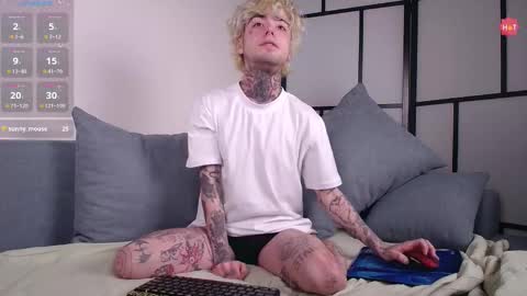 Snapshot of juuzou_kit chatting on March 12, 2025, 3:29 pm Juuzou hehim u can call me Juz online show from March 12, 2025, 3:29 pm