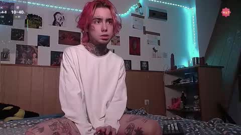 Snapshot of juuzou_kit chatting on September 26, 2025, 4:00 pm Juuzou hehim u can call me Juz online show from September 26, 2025, 4:00 pm