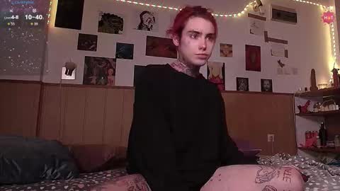 Snapshot of juuzou_kit chatting on October 7, 2025, 4:04 pm Juuzou hehim u can call me Juz online show from October 7, 2025, 4:04 pm