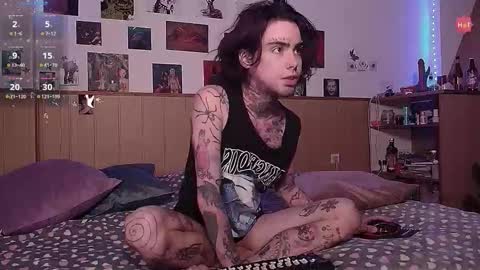 Snapshot of juuzou_kit chatting on November 3, 2025, 4:30 pm Juuzou hehim u can call me Juz online show from November 3, 2025, 4:30 pm