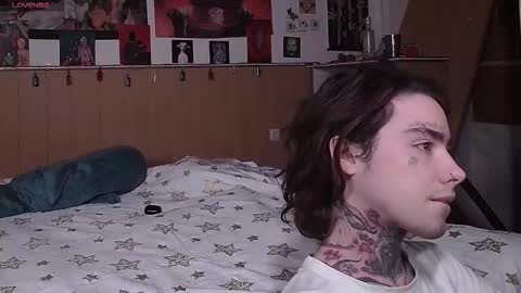 Snapshot of juuzou_kit chatting on December 16, 2025, 12:54 pm Juuzou hehim u can call me Juz online show from December 16, 2025, 12:54 pm