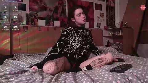 Snapshot of juuzou_kit chatting on January 18, 2026, 1:37 pm Juuzou hehim u can call me Juz online show from January 18, 2026, 1:37 pm