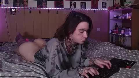 Juuzou hehim u can call me Juz online show from March 11, 2026, 3:18 pm