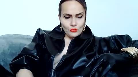 k_queen36 online show from May 12, 2026, 11:07 am