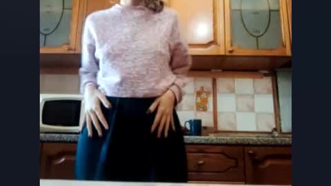 Snapshot of kacilangowski chatting on October 3, 2025, 6:43 am Nika online show from October 3, 2025, 6:43 am