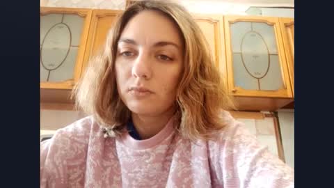 Snapshot of kacilangowski chatting on October 7, 2025, 6:43 am Nika online show from October 7, 2025, 6:43 am