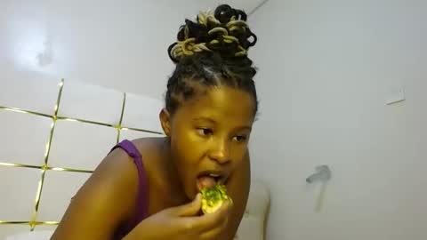 Snapshot of kadime001 chatting on February 10, 2025, 7:49 pm kadime online show from February 10, 2025, 7:49 pm