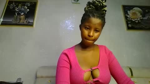 Snapshot of kadime001 chatting on February 18, 2025, 9:43 am kadime online show from February 18, 2025, 9:43 am