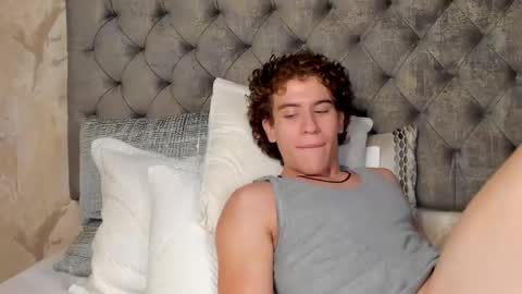 Snapshot of kael_brown1 chatting on February 23, 2025, 11:11 am KAEL online show from February 23, 2025, 11:11 am