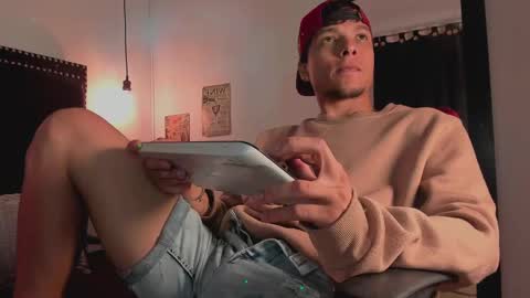 Kael Owens online show from February 9, 2025, 8:44 am